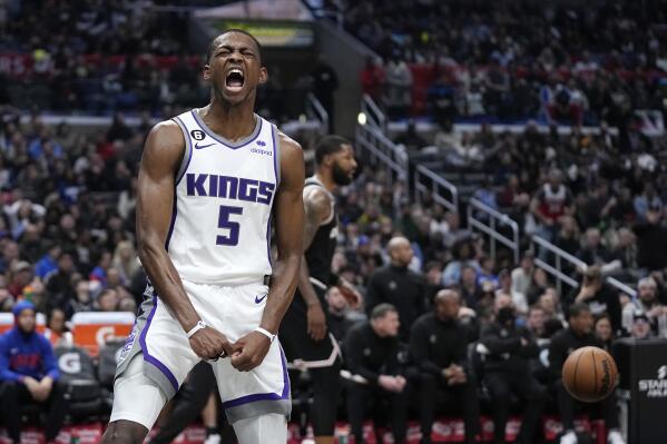 Kings outlast Clippers 176 175 in double overtime AP News